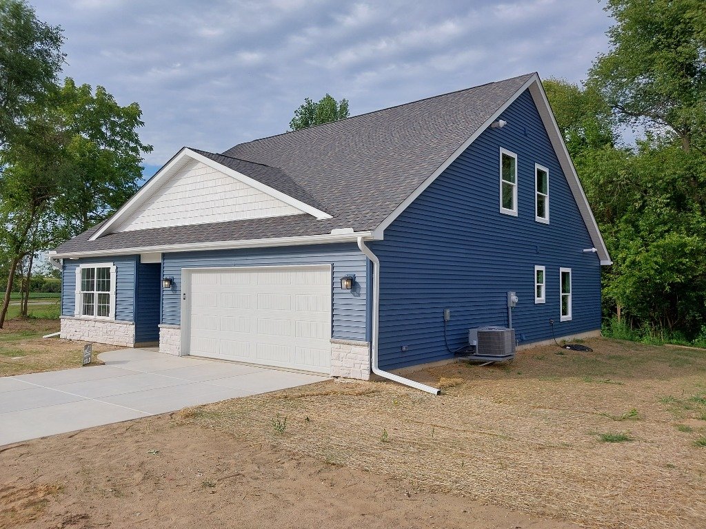 Garage & Side View